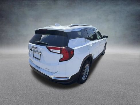 Used 2024 GMC Terrain SLT AWD/4WD image 16