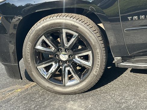 Used 2015 Chevrolet Tahoe LTZ RWD image 9