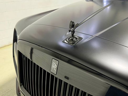 Used 2023 Rolls-Royce Cullinan Black Badge w/ Dark Exterior Package image 3