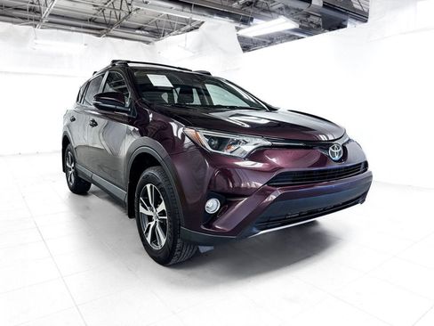 Used 2018 Toyota RAV4 XLE w/ Plus Extra Value Package AWD/4WD image 8