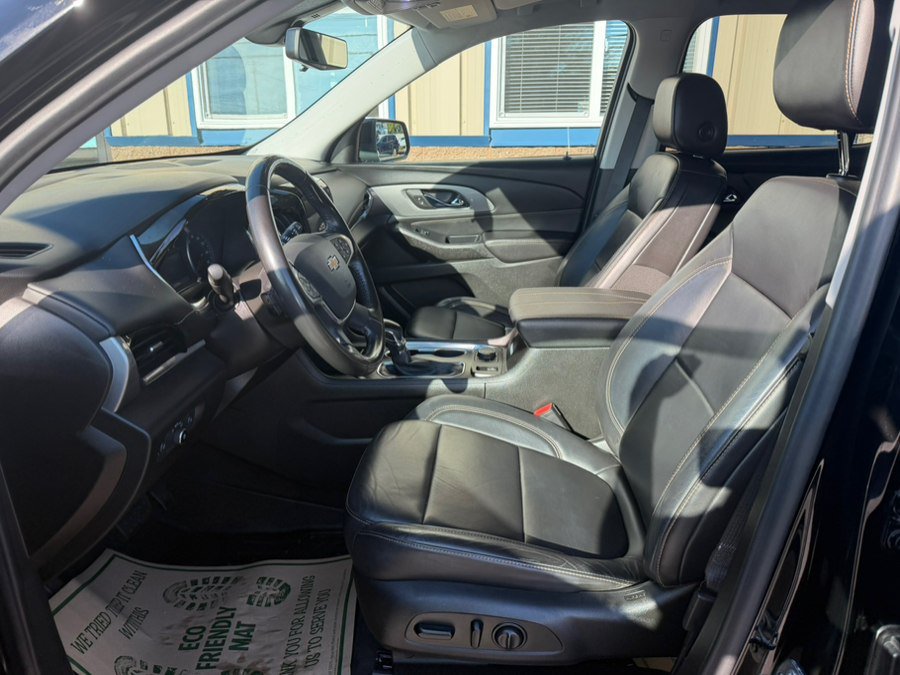Used 2021 Chevrolet Traverse LT w/ LT Premium Package AWD/4WD image 14