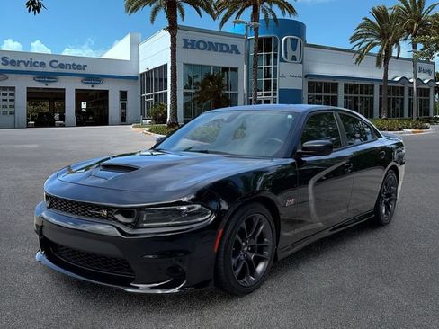 Used 2023 Dodge Charger Scat Pack w/ Plus Group RWD image 4