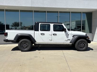 New 2026 Jeep Gladiator Sport