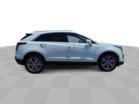 Certified 2024 Cadillac XT5 Premium Luxury w/ LPO, Premium Carpet Package FWD image 9
