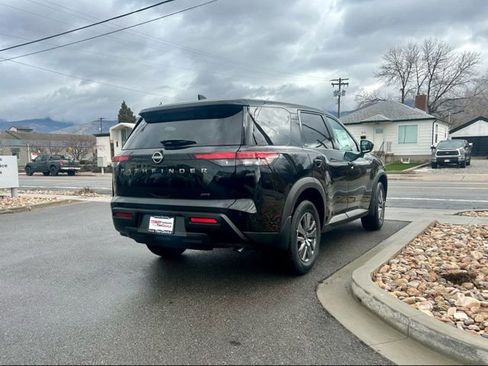 New 2026 Nissan Pathfinder S image 4