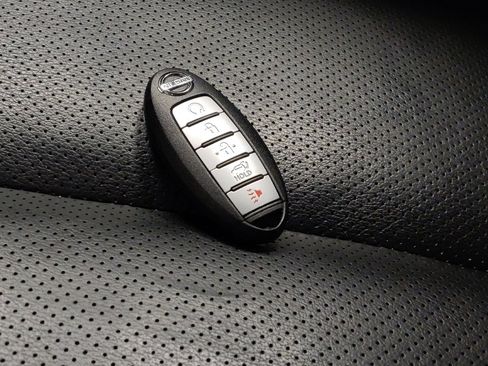 Used 2018 Nissan Murano SL w/ Moonroof Package image 32