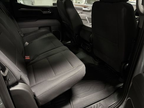 New 2026 GMC Sierra 1500 SLE image 25