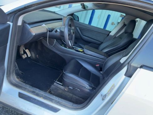 Used 2021 Tesla Model Y Long Range image 5