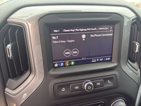 Used 2023 Chevrolet Silverado 1500 Custom AWD/4WD image 16