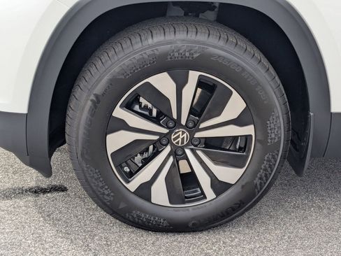 New 2026 Volkswagen Atlas Cross Sport SE image 10