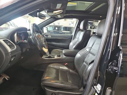 Used 2019 Jeep Grand Cherokee SRT AWD/4WD image 8