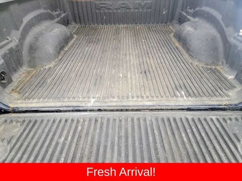 Used 2019 RAM 1500 Laramie AWD/4WD image 16