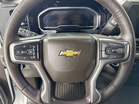 Used 2025 Chevrolet Silverado 3500 LT w/ Safety Package AWD/4WD image 17