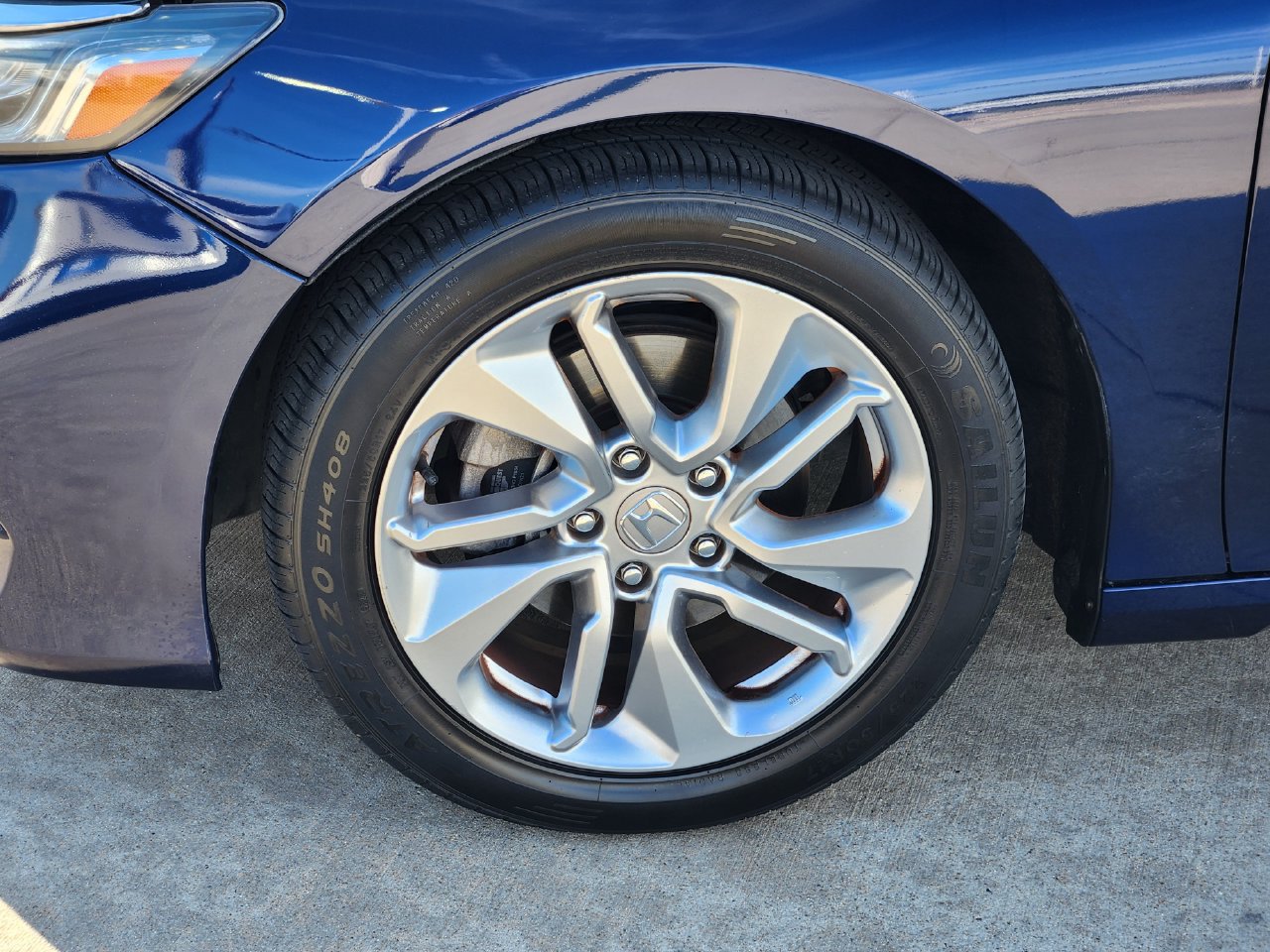 Used 2019 Honda Accord LX image 11