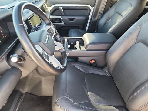 Used 2024 Land Rover Defender 110 S image 10