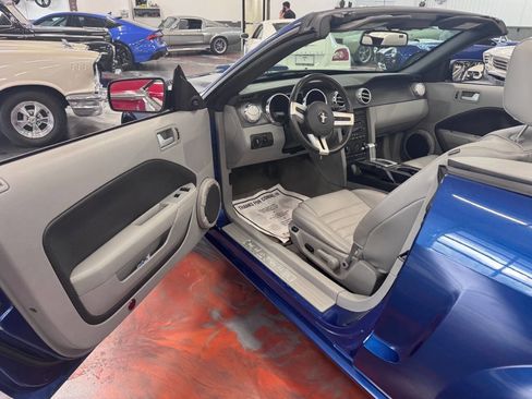 Used 2007 Ford Mustang GT Premium RWD image 8