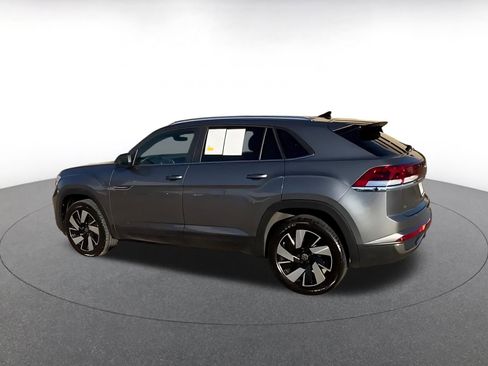 Used 2025 Volkswagen Atlas Cross Sport SE image 10