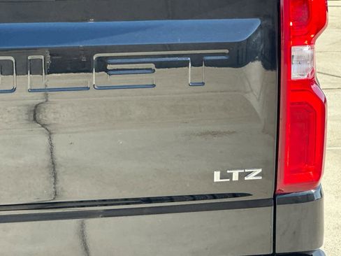 Used 2022 Chevrolet Silverado 1500 LTZ w/ LTZ Premium Package image 25