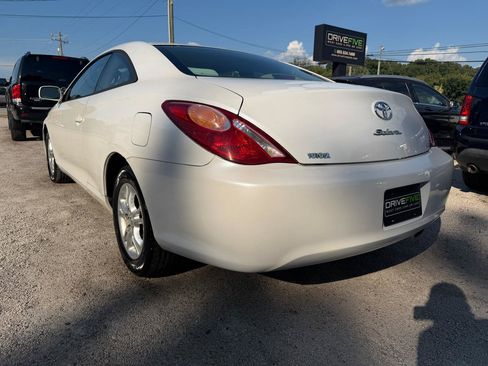Used 2006 Toyota Solara SE FWD image 3