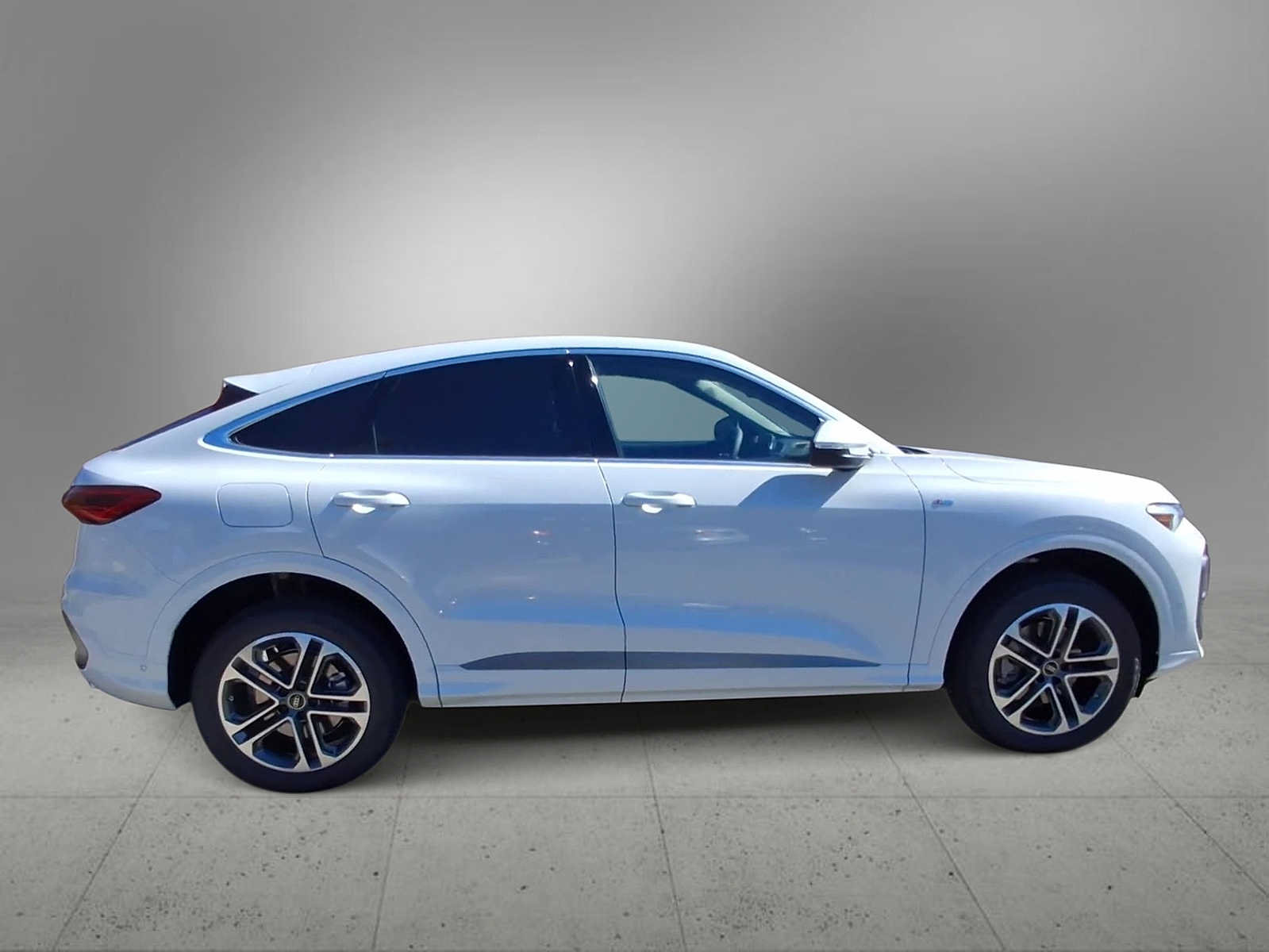 New 2026 Audi Q5 Premium Plus AWD/4WD image 9