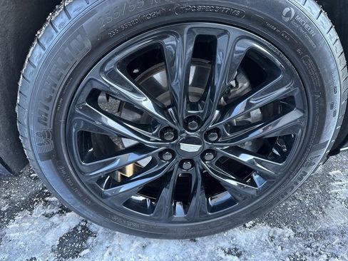 Used 2024 Cadillac XT6 Luxury image 11