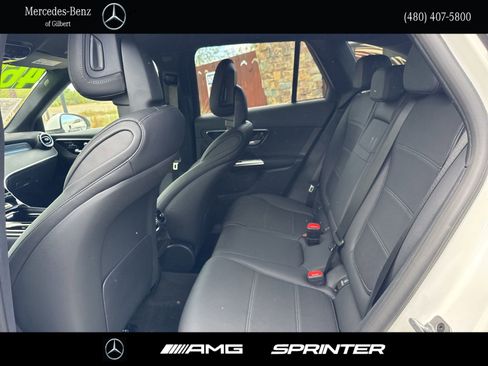 Used 2025 Mercedes-Benz GLC 300 image 16