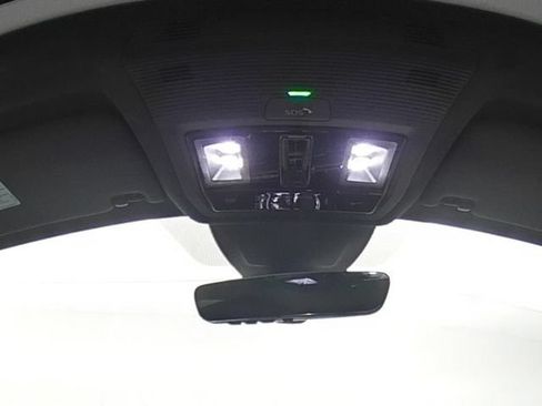 Used 2024 Volkswagen Golf R AWD/4WD image 25