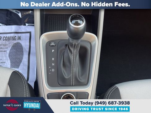 Certified 2025 Hyundai Venue SEL image 19