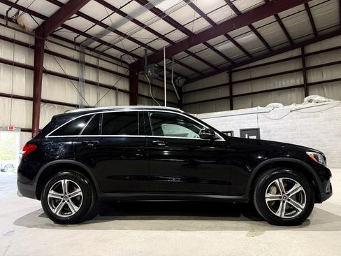Used 2018 Mercedes-Benz GLC 300 image 2