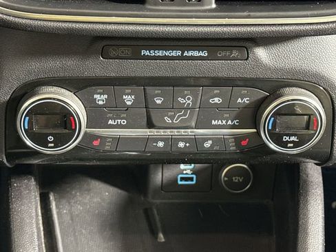 Used 2021 Ford Escape Titanium w/ Titanium Premium Package image 27