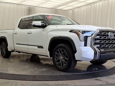 Certified 2022 Toyota Tundra Platinum w/ Advanced Package AWD/4WD image 9