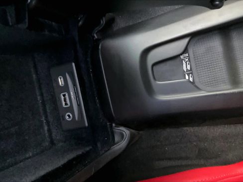 Certified 2022 Chevrolet Corvette 2LT image 30