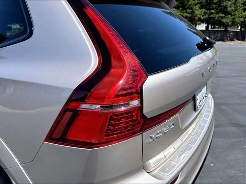 Used 2024 Volvo XC60 T8 Ultimate w/ Protection Package Premier AWD/4WD image 32