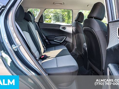 Used 2025 Kia Soul LX w/ LX Technology Package FWD image 22