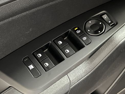 New 2026 Kia Sportage S image 13