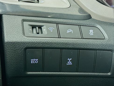 Used 2016 Hyundai Santa Fe Sport image 16