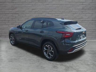 Used 2025 Chevrolet Trax LT