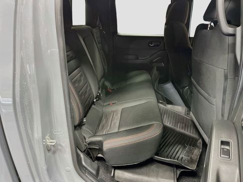 Used 2024 Nissan Frontier PRO-4X w/ Technology Package AWD/4WD image 25