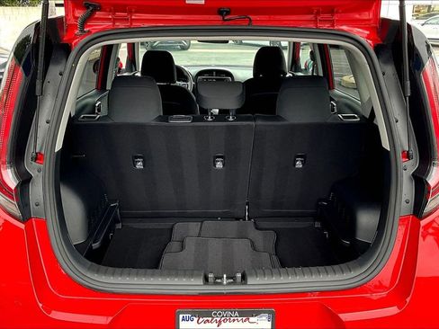 Used 2025 Kia Soul LX w/ LX Technology Package FWD image 24