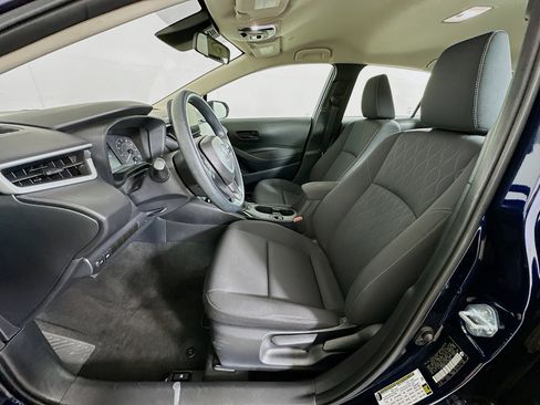 Used 2025 Toyota Corolla LE image 13