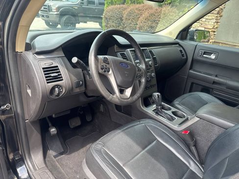 Used 2018 Ford Flex SE FWD image 10