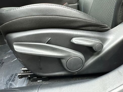 Used 2025 Jeep Compass Latitude w/ Altitude Special Edition image 30