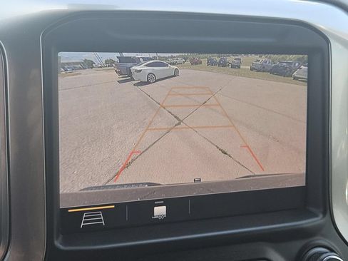 Used 2019 Chevrolet Silverado 1500 LT Trail Boss AWD/4WD image 19