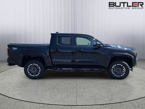 Used 2024 Toyota Tacoma TRD Sport image 6