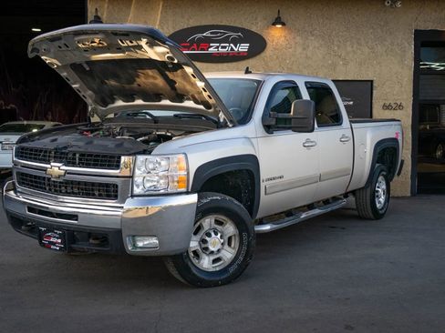 Used 2008 Chevrolet Silverado 2500 LTZ w/ Safety Package AWD/4WD image 19