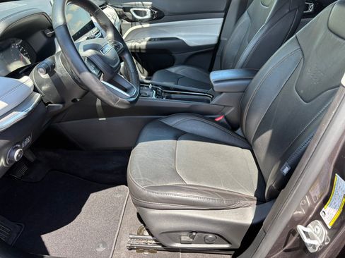 Used 2022 Jeep Compass Limited AWD/4WD image 15