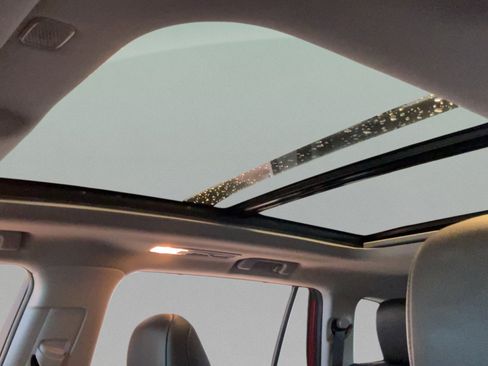 Certified 2024 Toyota Highlander Platinum AWD/4WD image 23