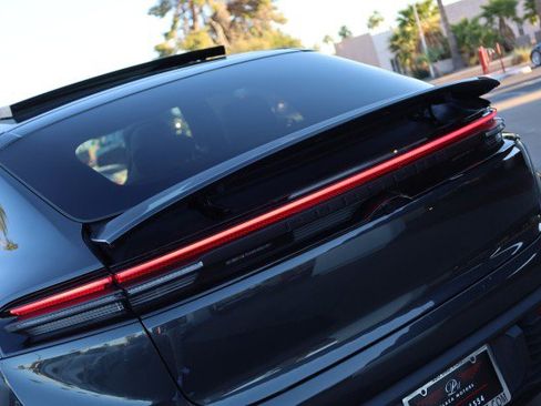 Used 2025 Porsche Macan 4 Electric image 65