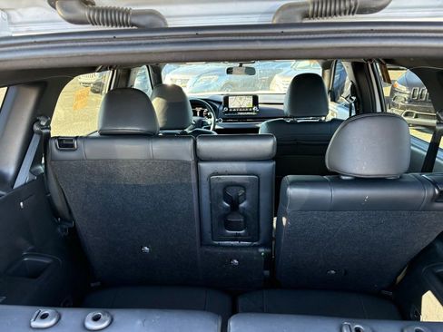 Used 2023 Mitsubishi Outlander SE Black Edition image 12