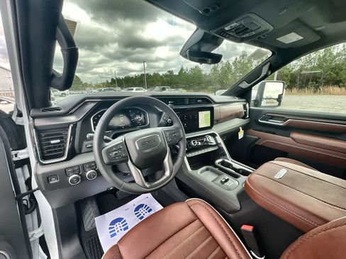 New 2026 GMC Sierra 2500 Denali Ultimate image 10